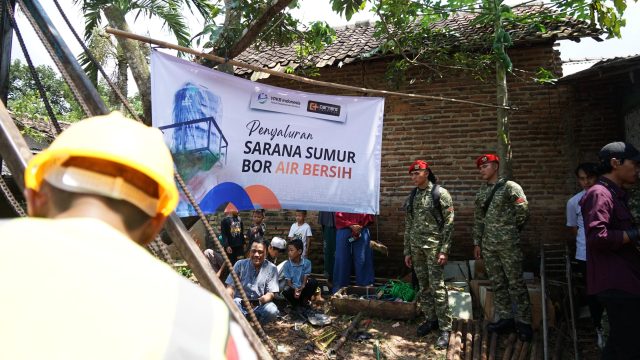 Pembangunan sumur bor oleh Cartenz Tactical dan Grup 1 Kopassus untuk Pesantren di Tangerang. (kabarpublik.id)