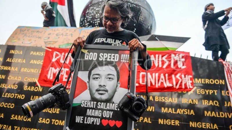 ILustrasi : Aksi Solidaritas untuk Palestina meminta agar pemerintah dapat membebaskan warga negara Indonesia dan jurnalis yang diculik Israel saat menjalankan misi Global Sumud Flotilla menuju Gaza di perairan Cyprus pada 18 Mei 2026. (ANTARA FOTO)