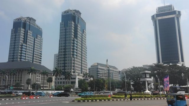 1000855422