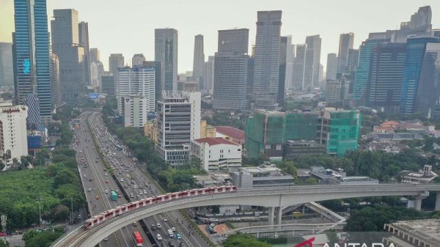 Jembatan-Rel-Lengkung-LRT-Kuningan-Dinilai-Bermasalah-020823-app-4